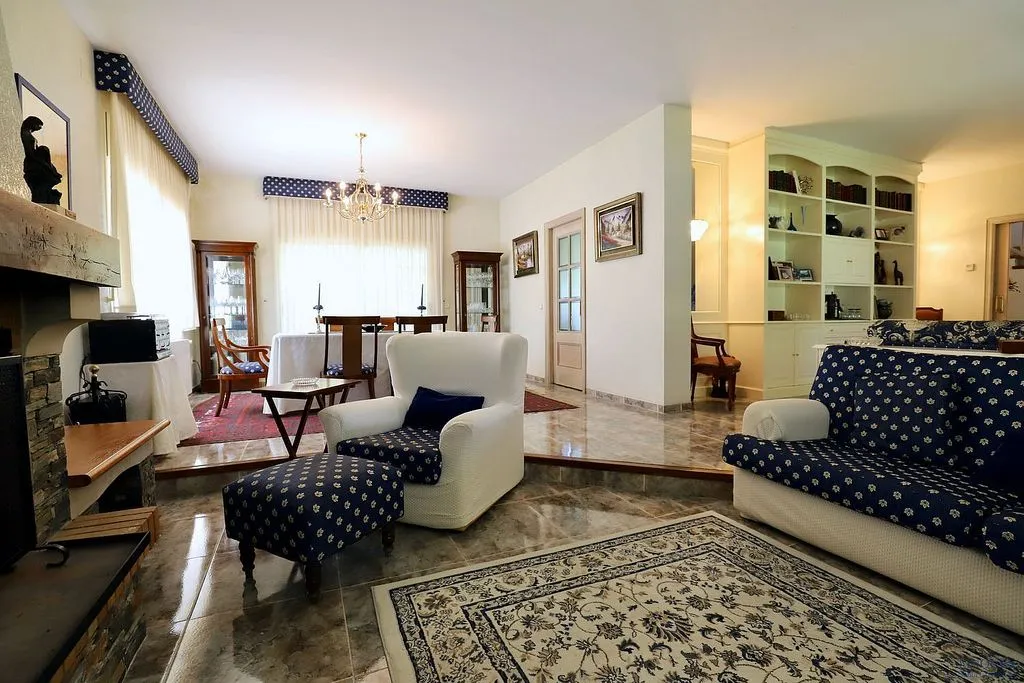 Séjour - Villa with Pool and Buildable Plot in Caldes de Malavella
