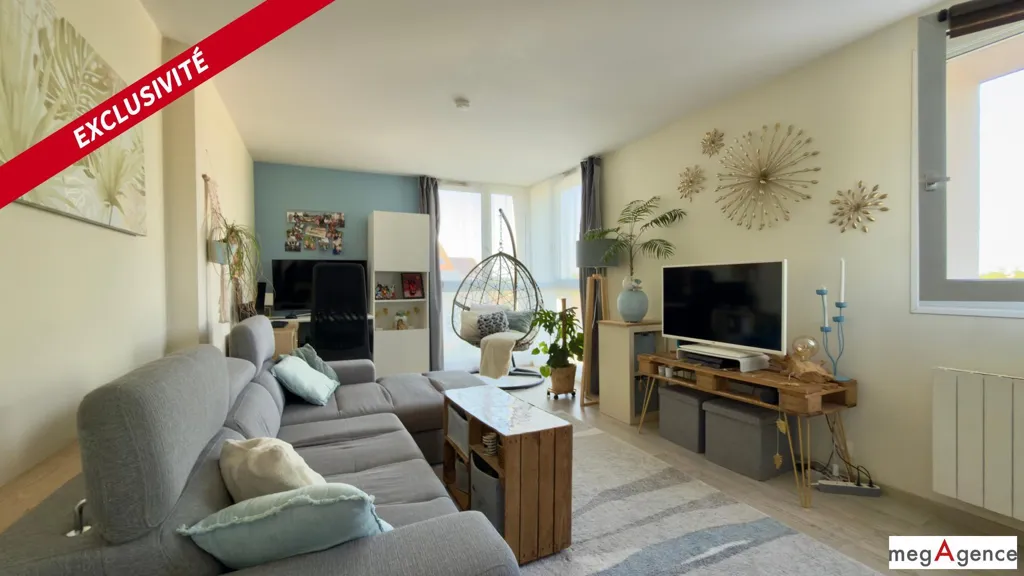 Elutuba - Renovated Duplex Flat with Balcony in Élancourt