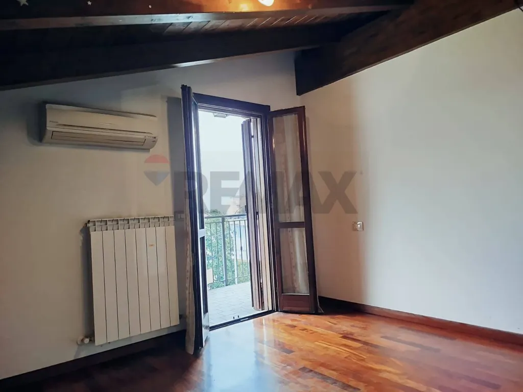 Toad - Penthouse with Balcony in Medolla
