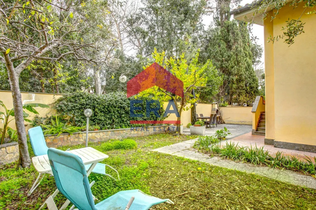 Aed - Villa with Garden in Infernetto, Rome