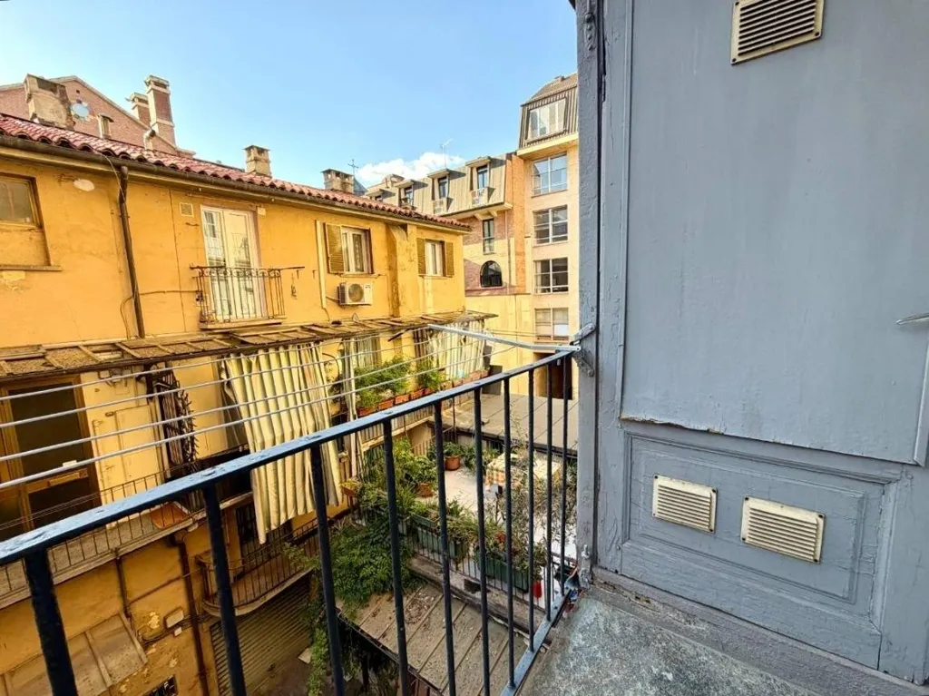 Balcone - Period Apartment with Double Aspect in Torino