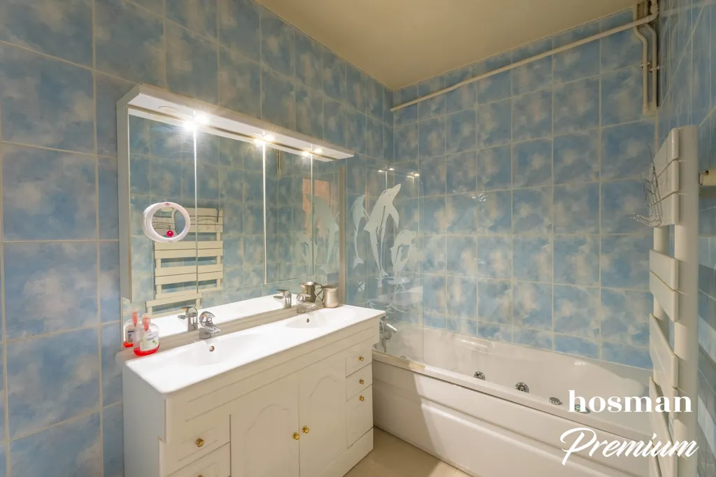 Badezimmer - Triplex Apartment with Balcony in Paris 8