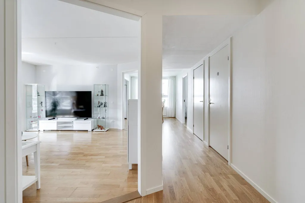 Séjour - Apartment with South-Facing Balcony in Örebro