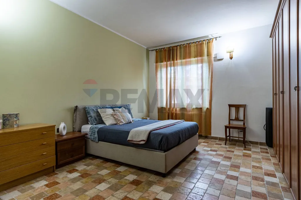 Bedrooms - Apartment with Balcony in Erba Centre