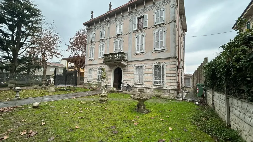 Appartement 5 pièces à IT