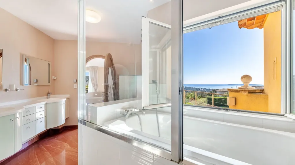 Bathrooms - Luxury Villa with Pool and Sea View in Grimaud