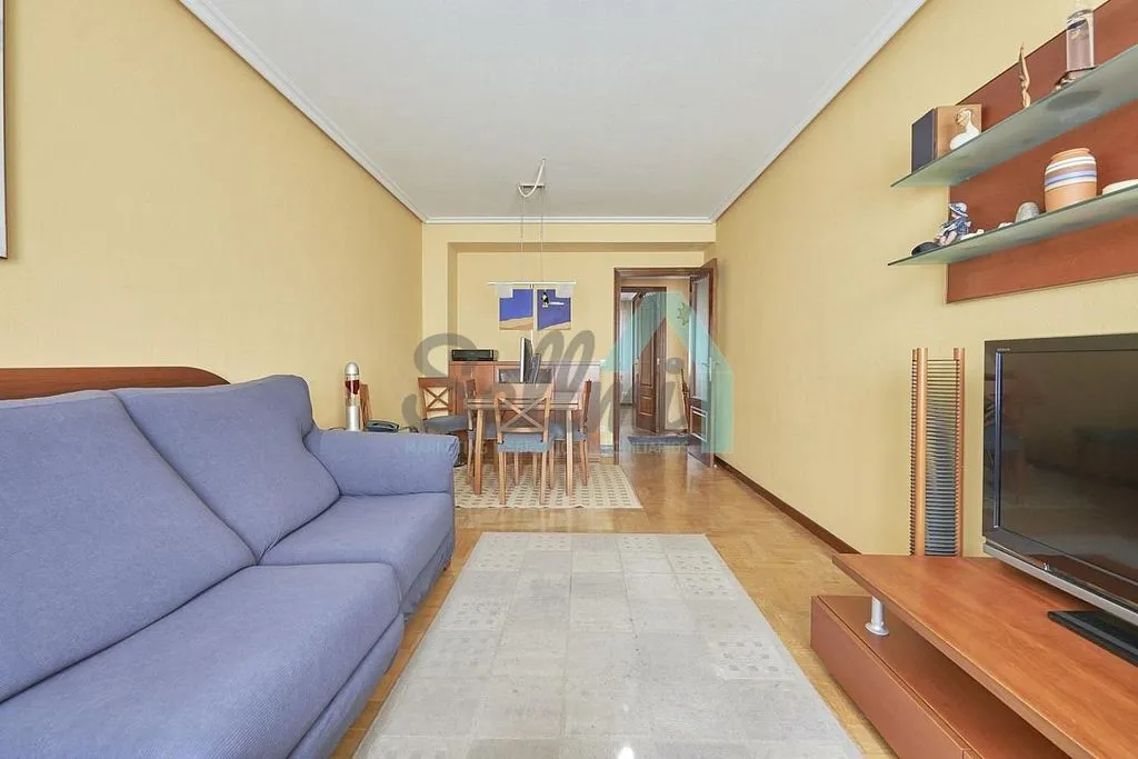 Séjour - Furnished Apartment with Pool in Viesques