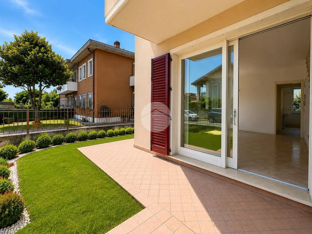 Garden - Semi-Detached Villa with Garden in Rovato