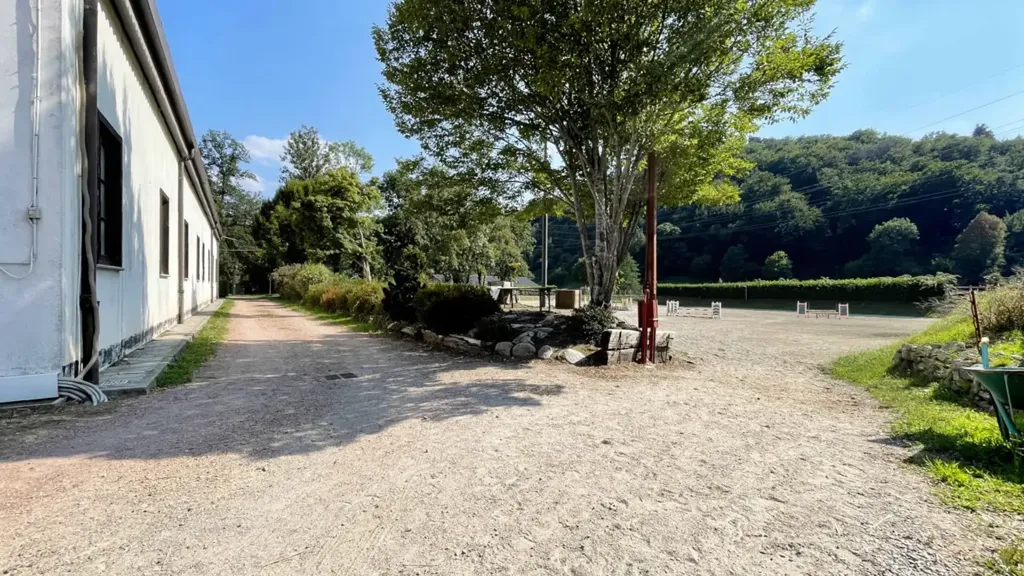 Villa with Equestrian Centre in Ameno