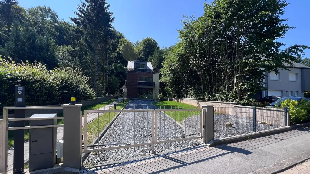 Exterior - Luxury House with Solar Panels in Sandweiler