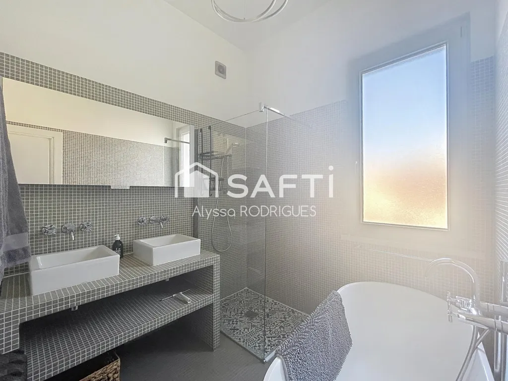 Salles de bain - Appartement Haussmannien avec Parking à Paris