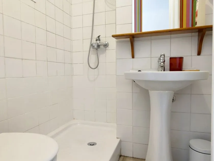 Salles de bain - Bright Apartment with Balconies in Madrid