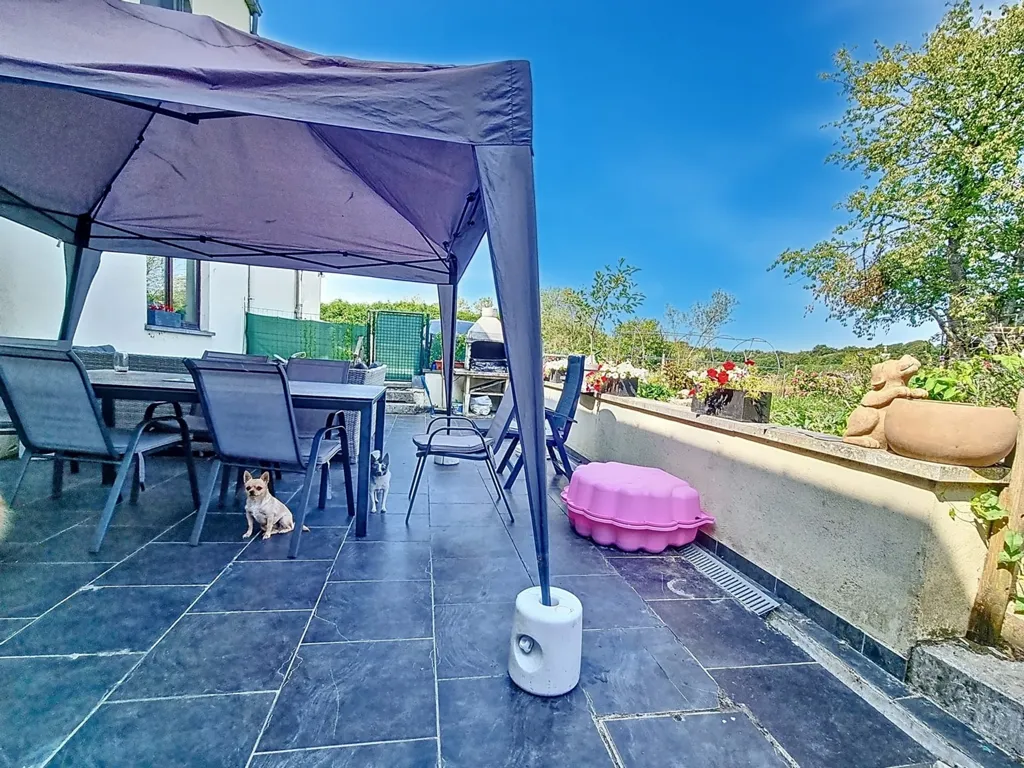 Terrasse - Maison de Caractère avec Piste pour Chevaux à Lesve