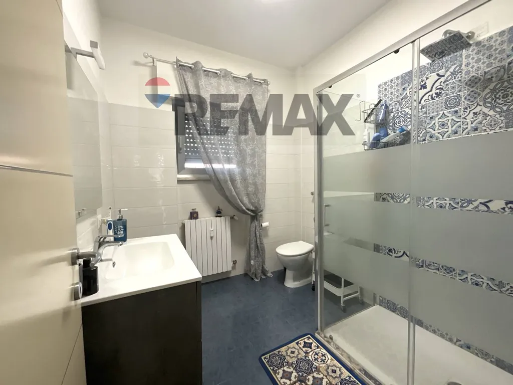 Salles de bain - Apartment with Private Garden in Central Arese