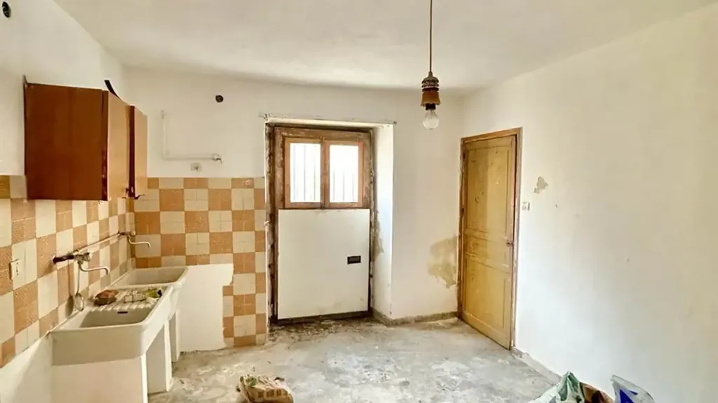 Cuisine - Panoramic House with Terraces in Chiusa Sclafani