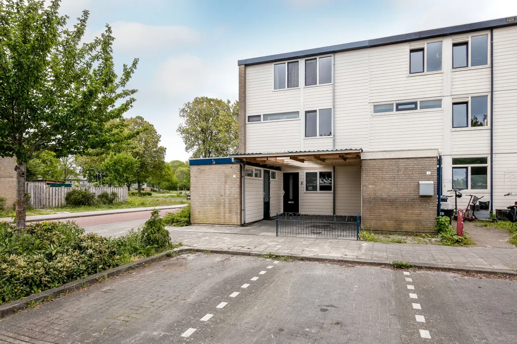 Extérieur - Modern Corner House with Solar Panels in Atolwijk