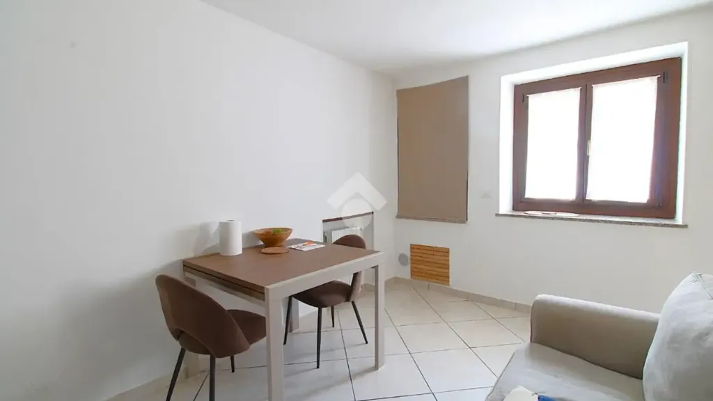 Söögituba - Rustic-Style Flat with Balcony in Villastellone