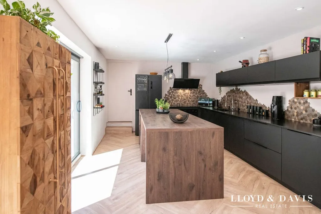 Maison 10 pièces à Lamorlaye