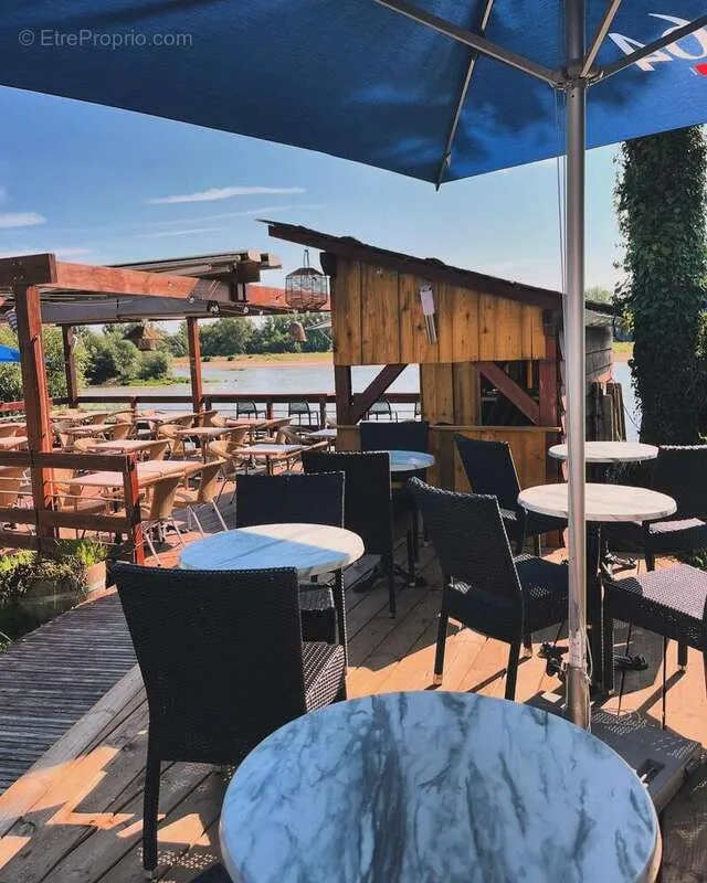 Terrass - Bar/Restaurant with Loire View in Saint-Satur