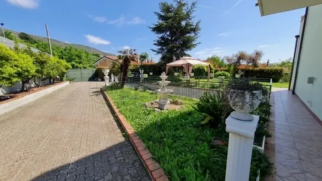 Extérieur - Villa with Sea View in Ceriale