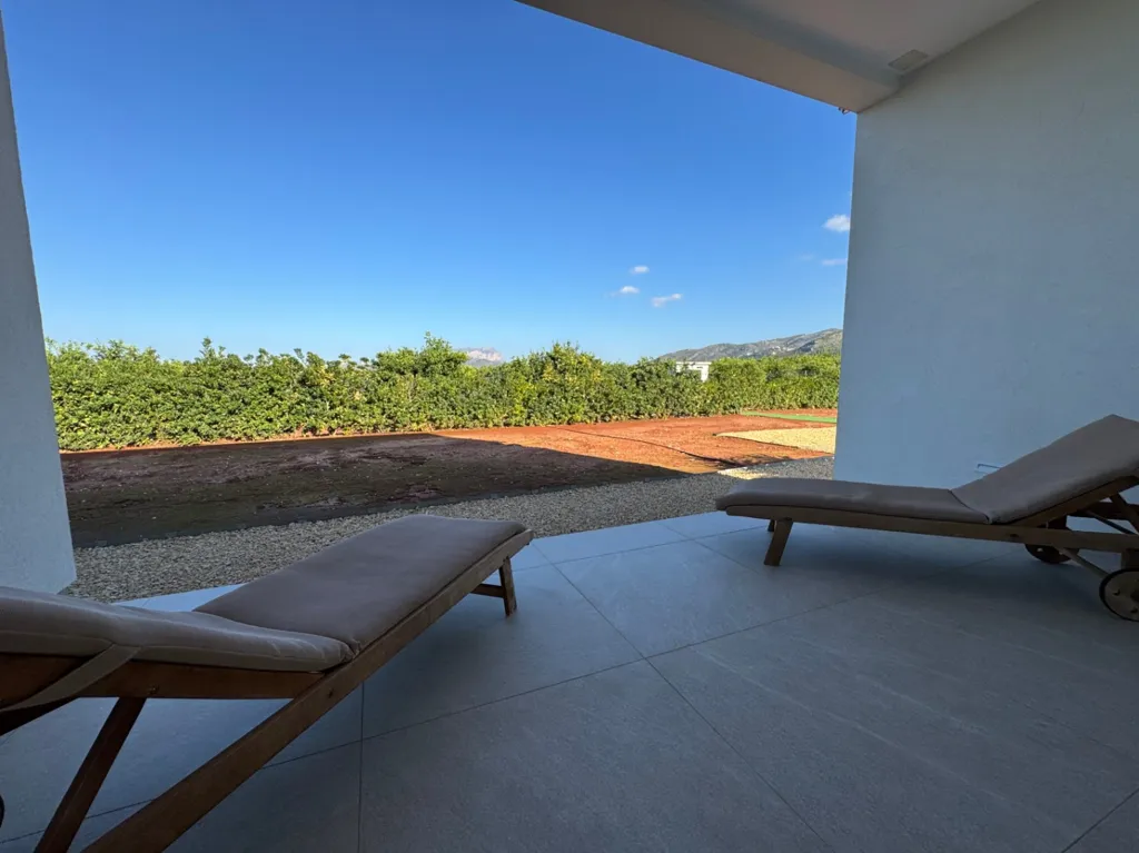 Terrass - Modern Villa with Pool in Beniarbeig