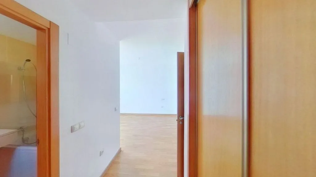 Esik - Terraced Semi-Detached House in Capellanía