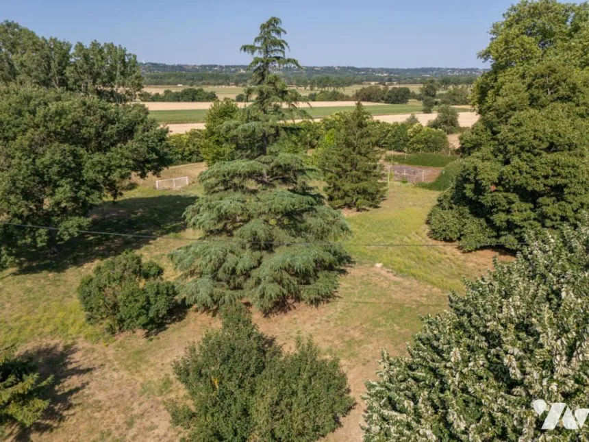 Vue aérienne - Ferme Lauragaise avec Piscine à Belberaud