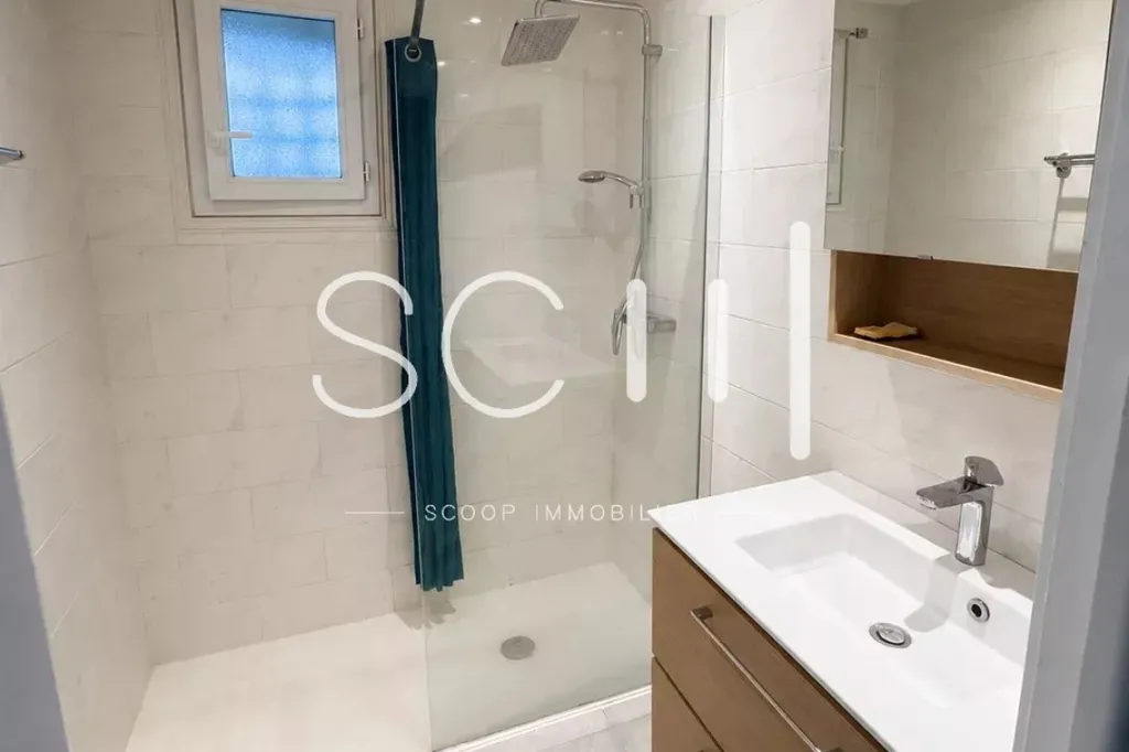 Vannitoad - Apartment with Sea View in Cannes