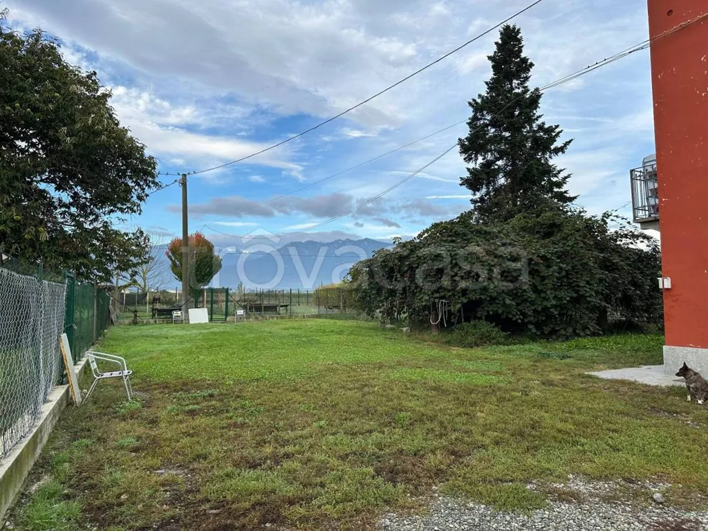 Giardino - Rustic Cascina with Garden in Revello