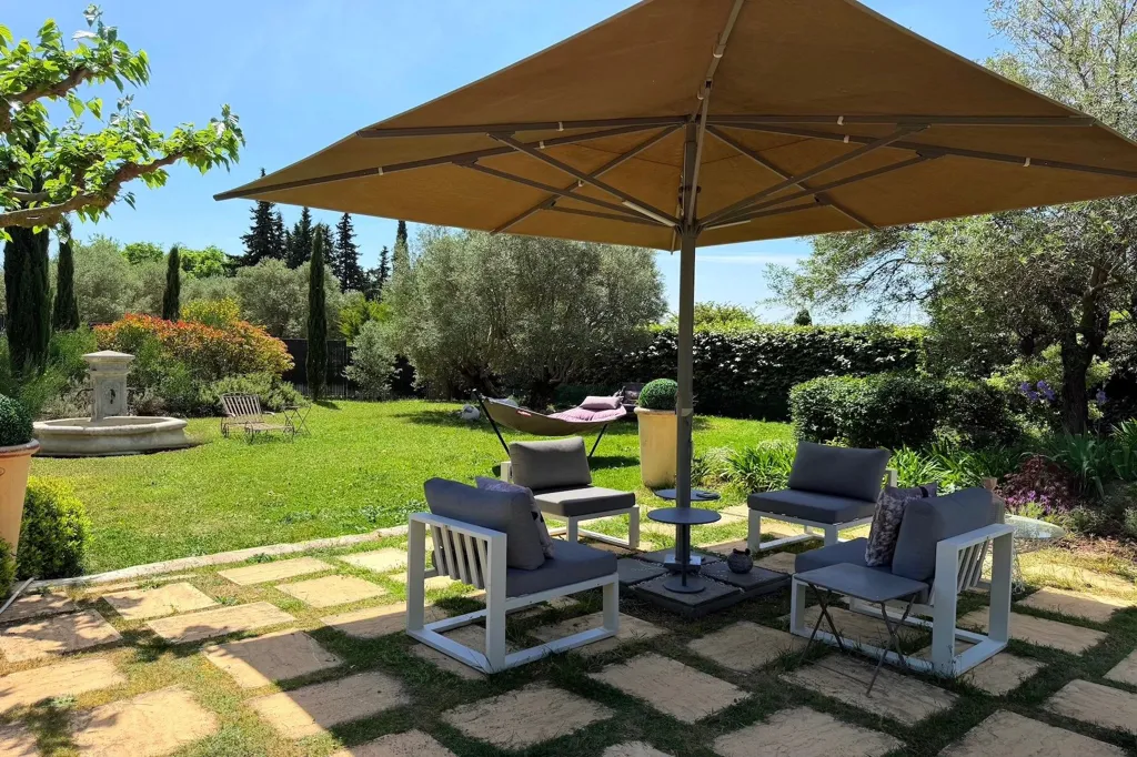Terrazza - Architectural Villa with Pool in Uzès