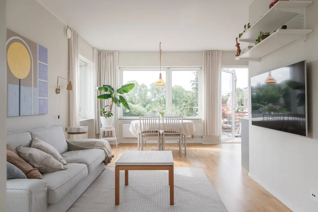 Living Room - Luxury Flat with Ballingslöv Kitchen in Green Setting