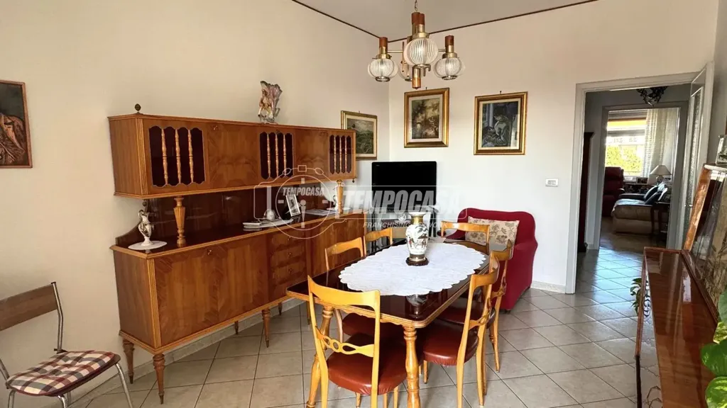 Söögituba - Rearranged Apartment with Balcony in Collegno