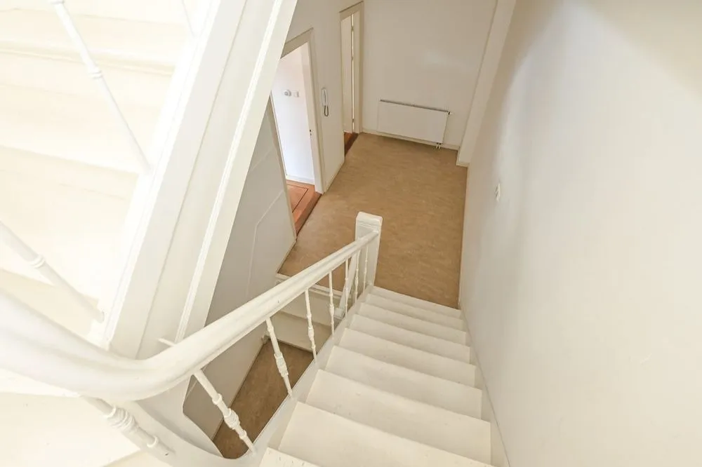 Pièces - Classic Penthouse with Balcony in Den Haag
