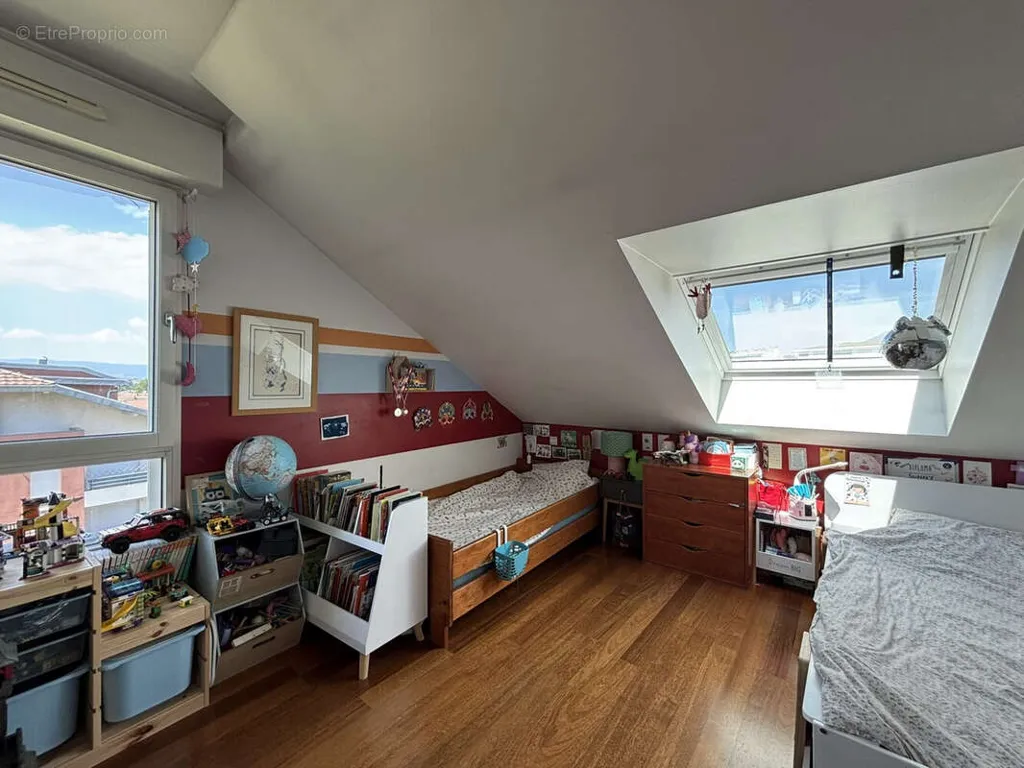 Chambres - Duplex T4 avec Balcon à Annemasse