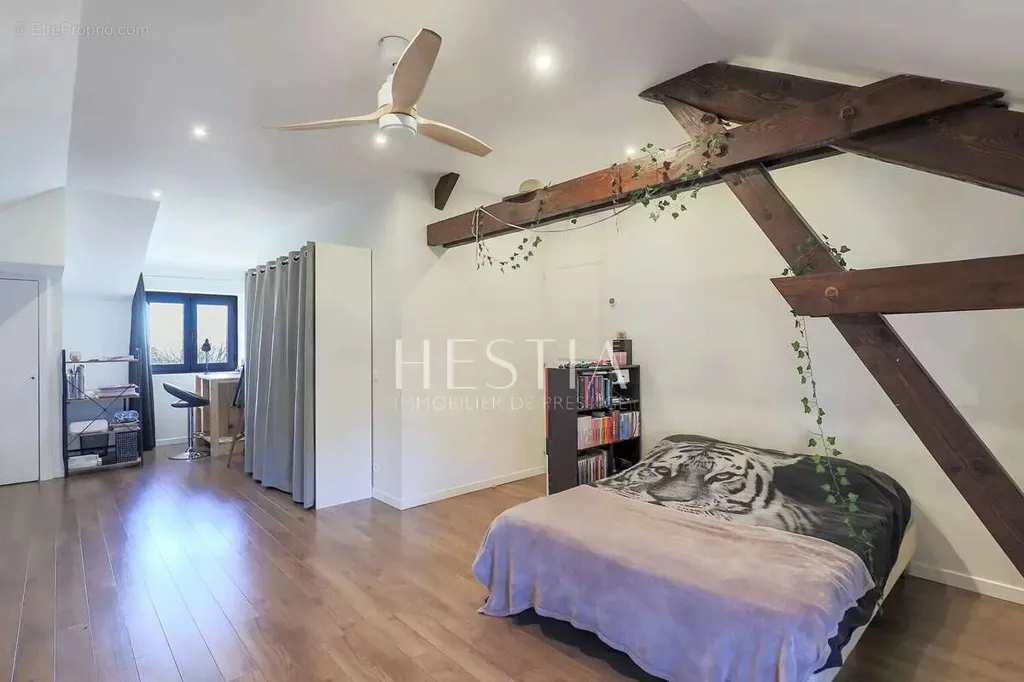 Chambres - Maison de Luxe avec Piscine à Crépieux-la-Pape