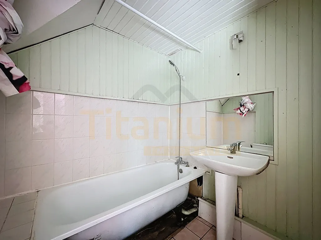Salles de bain - Appartement avec Stationnement à Saint-Clair-Sur-Epte