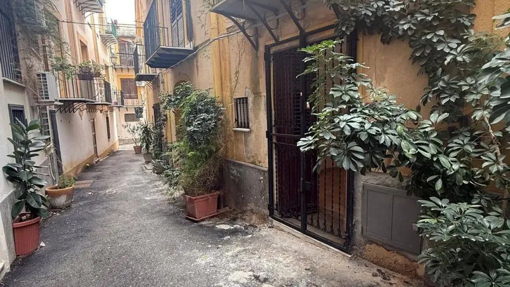 Aed - Rustic Bilocale in Palermo's Historic Centre