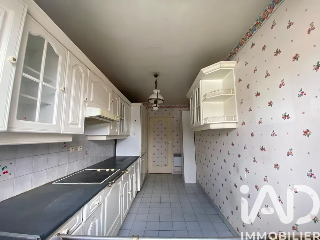 Cuisine - Appartement avec Garage à Cachan, Proche Transports