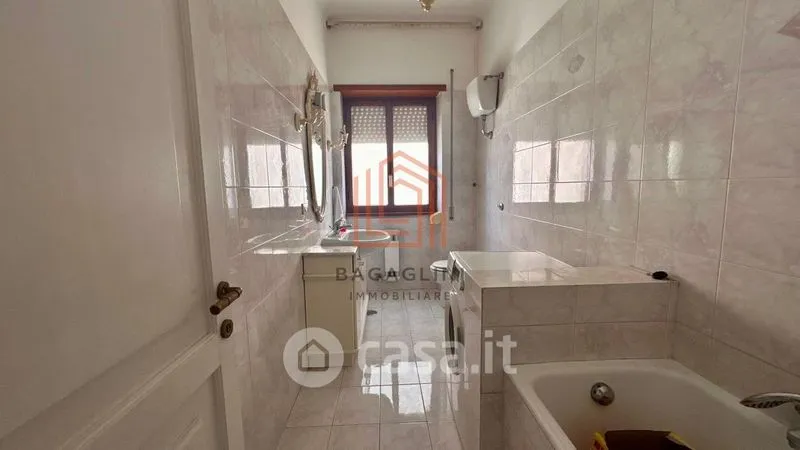 Vannitoad - Spacious Apartment with Balconies in Latina