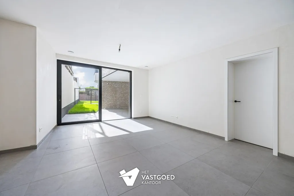 Elutuba - Ground Floor Apartment with Terrace in Central Location