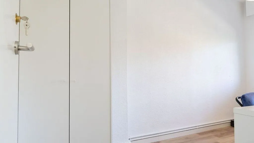 Office - Furnished Flat with Heating in Entrevías