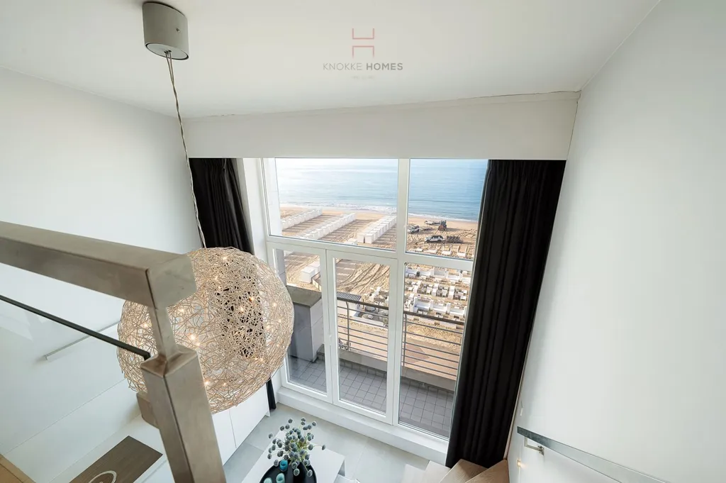 Séjour - Duplex Mansardé avec Mezzanine et Vue Mer à Zeedijk-Het-Zoute