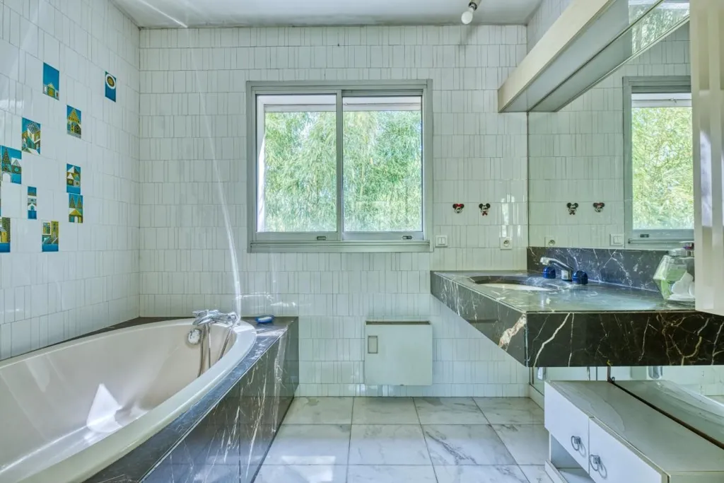 Bagni - Architectural House with Patio near Pessac