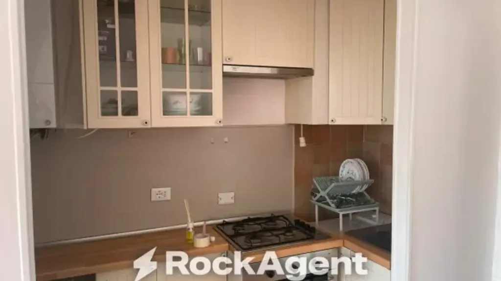 Cucina - Brightly Lit Flat with Kitchen in Milan