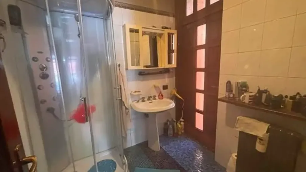 Salles de bain - Semi-detached House with Private Courtyard in Vigevano