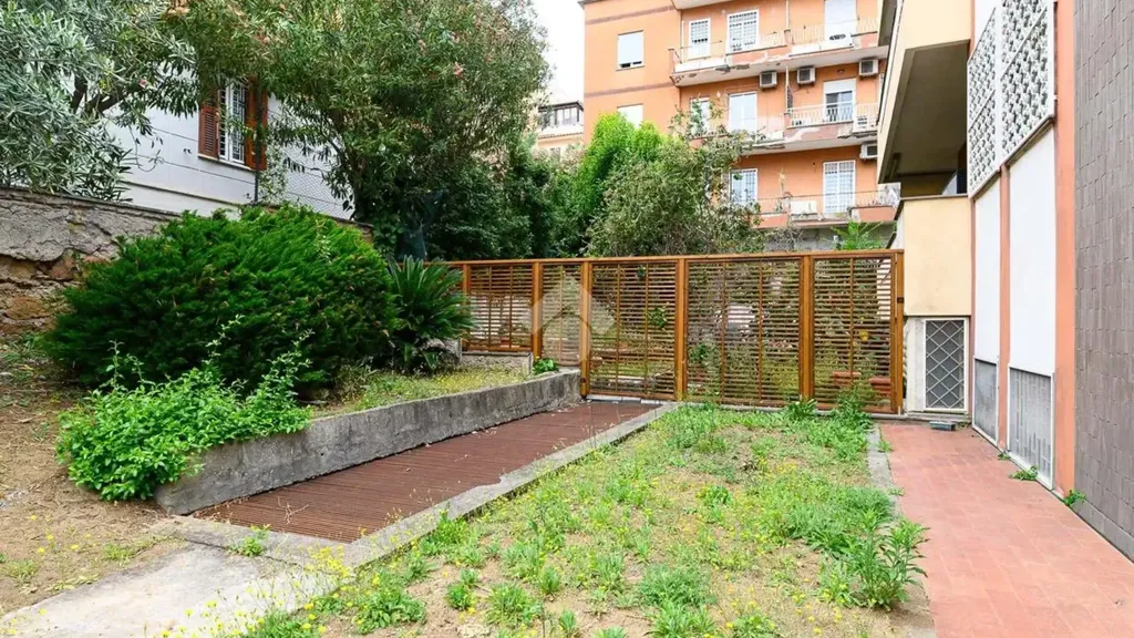 Giardino - Triplex with Garden in Rome