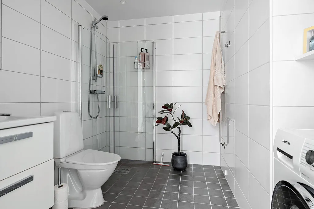 Salles de bain - Two-Bedroom Flat with Balcony in Göteborg