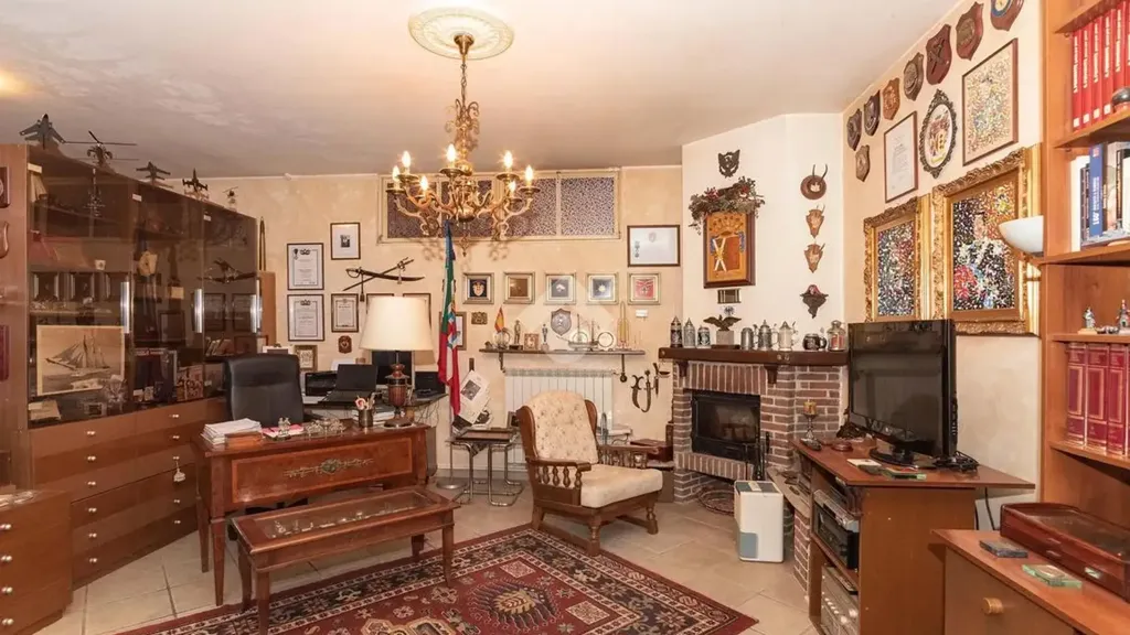 Kabinet - Villa with Pool and Garden in Barbania