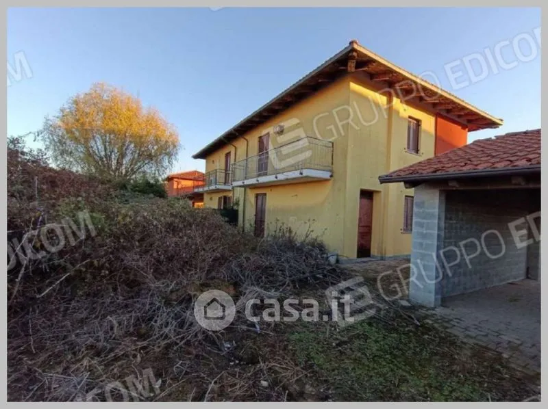 Välivaade - Villa with Balcony and Terrace in Stroppiana