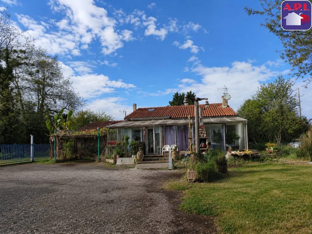 Extérieur - Maison avec Hangar dans Zone Artisanale